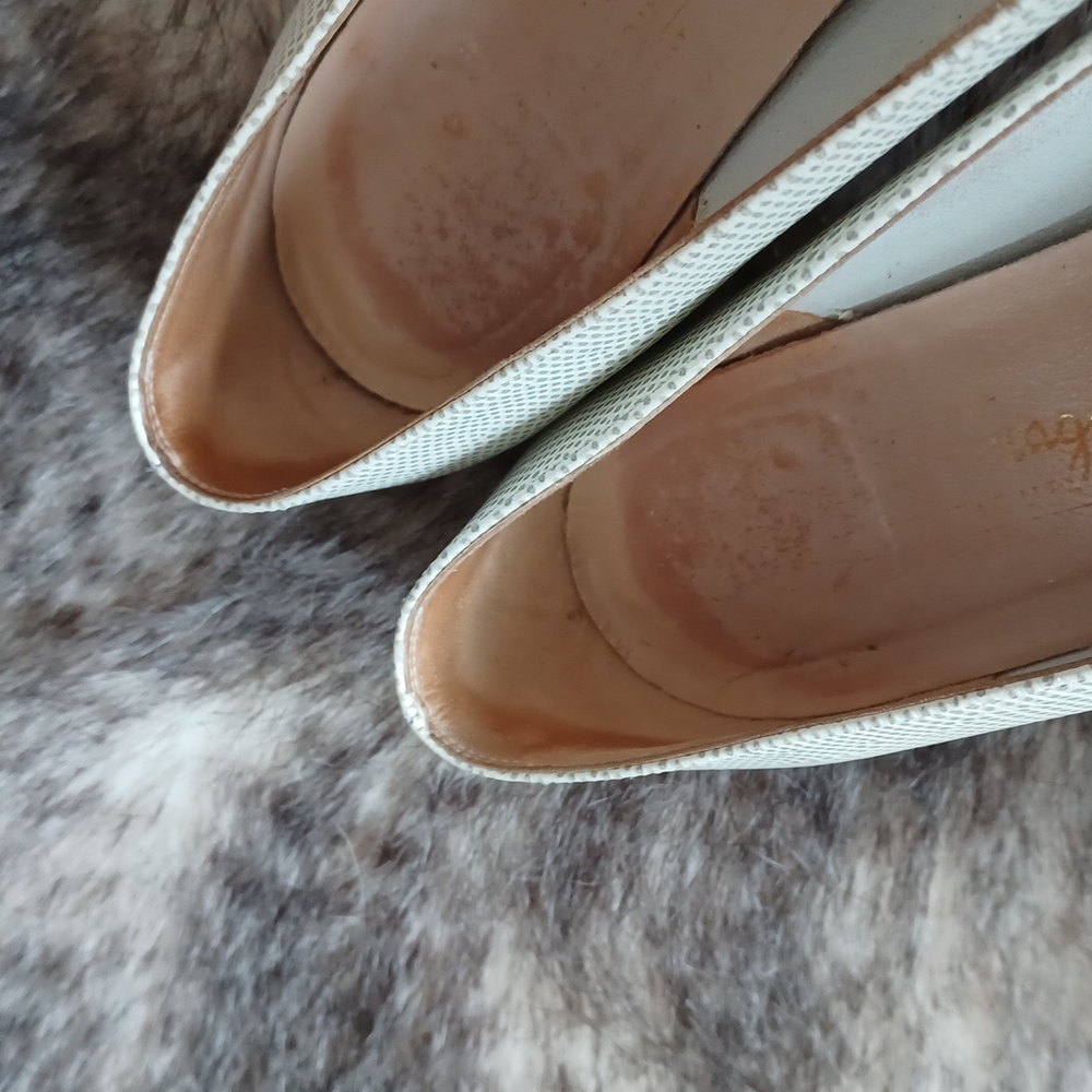Salvatore Ferragamo Gray and Cream Flats - Picture 11 of 16